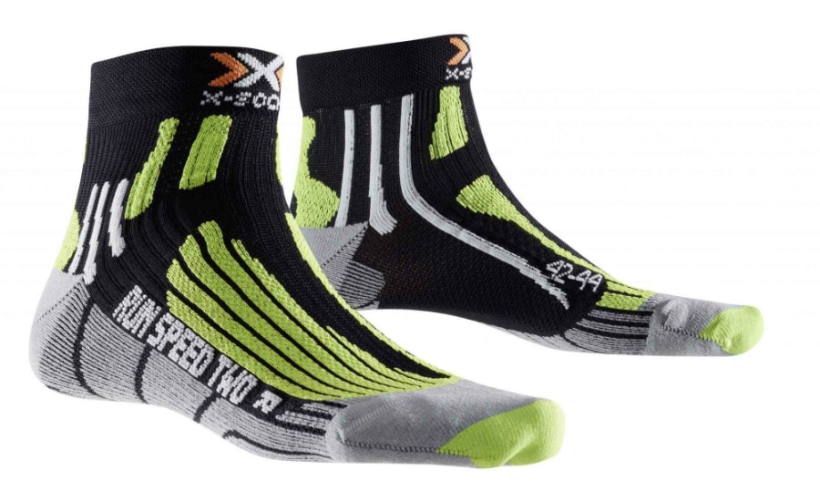  MudGear Paquete de calcetines de trail running de longitud  múltiple, 1 par de calcetines de compresión altos de alta calidad + 2 pares  de calcetines de trail running (negro/naranja, grande) 