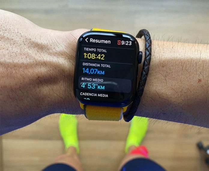 Relojes Garmin o Apple Watch: ¿Cuáles son mejores para correr?
